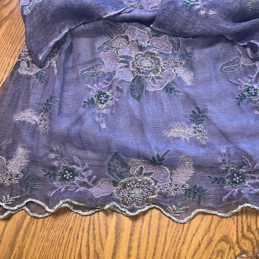 Dress - Picture 8 of 8